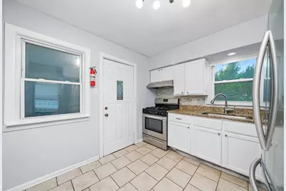 701 E 142nd Street, Dolton, IL 60419 - Photo 9