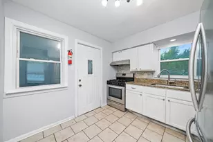 701 E 142nd St, Dolton, IL 60419 - Photo 9