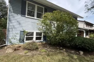 1625 Sycamore Ln, Aurora, IL 60504 - Photo 13