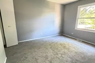 1625 Sycamore Ln, Aurora, IL 60504 - Photo 7