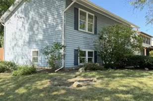 1625 Sycamore Ln, Aurora, IL 60504 - Photo 11