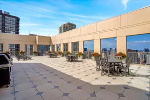 2 E Erie St, Chicago, IL 60611 - Photo 31