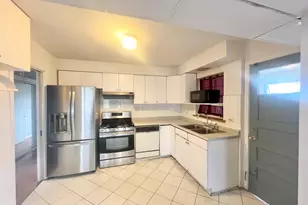 5032 Crain St, Skokie, IL 60077 - Photo 3