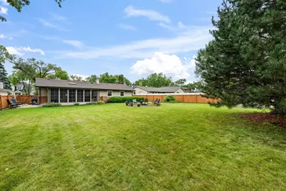 743 Delphia Avenue, Elk Grove Village, IL 60007 - Photo 25