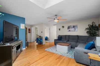 743 Delphia Avenue, Elk Grove Village, IL 60007 - Photo 5