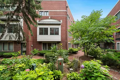 2455 W Ohio Street #8E, Chicago, IL 60612 - Photo 9
