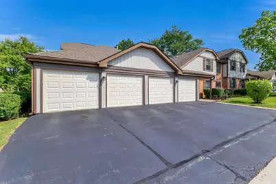 1374 Williamsburg Drive #B1, Schaumburg, IL 60193 - Photo 3