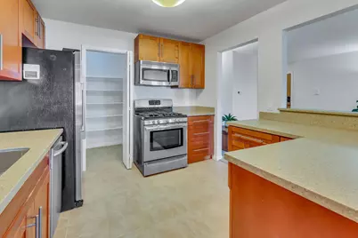 1374 Williamsburg Drive #B1, Schaumburg, IL 60193 - Photo 13