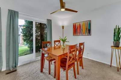 1374 Williamsburg Drive #B1, Schaumburg, IL 60193 - Photo 9