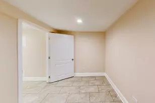 7643 S Eberhart Ave, Chicago, IL 60619 - Photo 35
