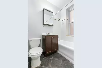 5860 N Kenmore Avenue #206, Chicago, IL 60660 - Photo 7