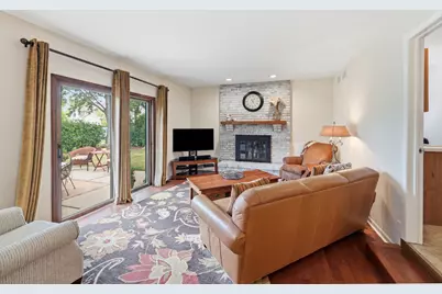 1222 Biscayne Drive, Elk Grove Village, IL 60007 - Photo 11