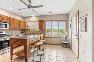 11535 Settlers Pond Way, Orland Park, IL 60467 - Photo 7