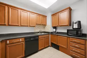 233 E Erie St, Chicago, IL 60611 - Photo 9
