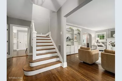 [Address not provided], Glen Ellyn, IL 60137 - Photo 3