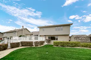8544 Meadows Edge Trail, Tinley Park, IL 60487 - Photo 37