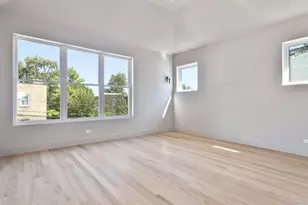 3754 W Sunnyside Ave, Chicago, IL 60625 - Photo 13