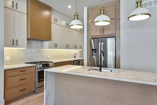 3754 W Sunnyside Ave, Chicago, IL 60625 - Photo 5