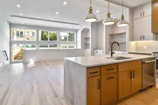 3754 W Sunnyside Ave, Chicago, IL 60625 - Photo 3