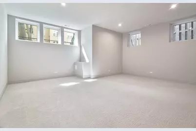 3754 W Sunnyside Avenue, Chicago, IL 60625 - Photo 25