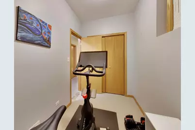 3242 N Leavitt Street, Chicago, IL 60618 - Photo 33