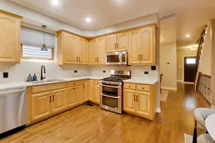 3242 N Leavitt St, Chicago, IL 60618 - Photo 9