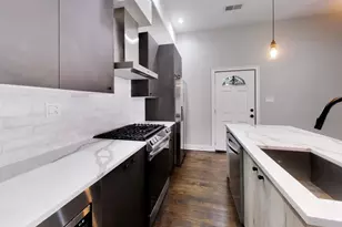 3330 S Indiana Ave, Chicago, IL 60616 - Photo 11