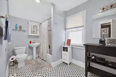614 W Oakland Avenue, Bloomington, IL 61701 - Photo 21