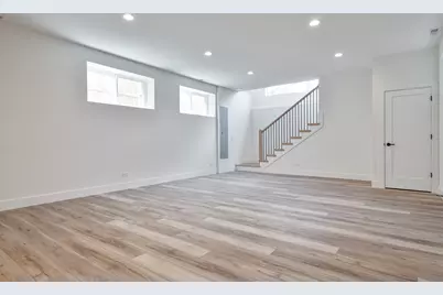 5000 W Argyle Street, Chicago, IL 60630 - Photo 25