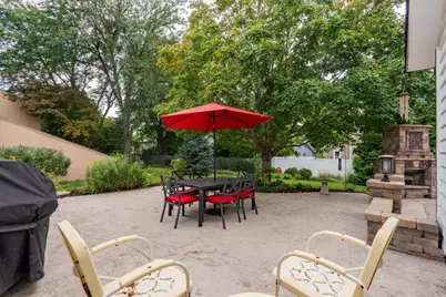2202 Hedgewood Drive, Bloomington, IL 61704 - Photo 29