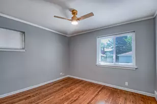 2741 W Chase Ave, Chicago, IL 60645 - Photo 9