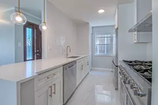 2741 W Chase Ave, Chicago, IL 60645 - Photo 7