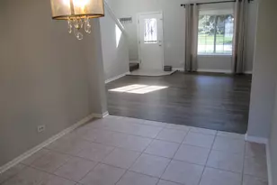 500 Rose Ln, Bartlett, IL 60103 - Photo 9