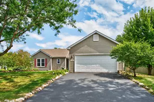 2400 Winfield Ln, Belvidere, IL 61008 - Photo 1