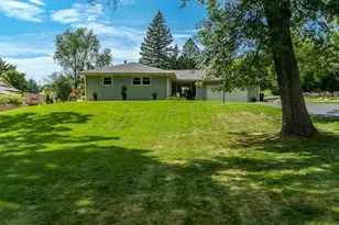 12632 N Gate Rd, Roscoe, IL 61073 - Photo 3
