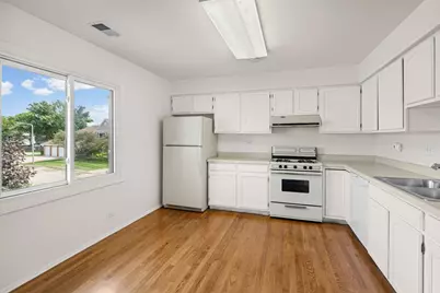 133 Autumn Court #133, Buffalo Grove, IL 60089 - Photo 5