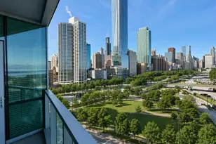 1201 S Prairie Ave, Chicago, IL 60605 - Photo 3