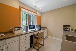24092 W Old Oak Dr, Mundelein, IL 60060 - Photo 27