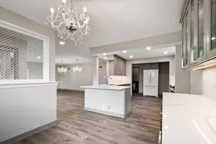 3001 W Chase Ave, Chicago, IL 60645 - Photo 11