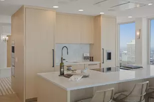 111 E Chestnut St, Chicago, IL 60611 - Photo 15