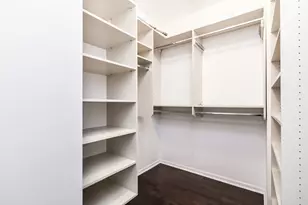 21 W Chestnut St, Chicago, IL 60610 - Photo 11