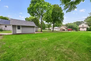 705 S 3rd St, Oregon, IL 61061 - Photo 25