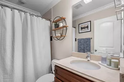 3340 N Damen Avenue #2S, Chicago, IL 60618 - Photo 21