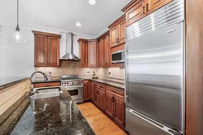 3340 N Damen Avenue #2S, Chicago, IL 60618 - Photo 9