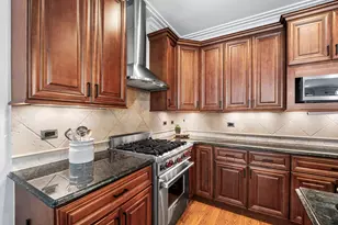 3340 N Damen Ave, Chicago, IL 60618 - Photo 11