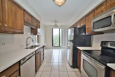 7601 Lincoln Avenue #502, Skokie, IL 60077 - Photo 9