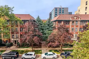 846 Hinman Ave, Evanston, IL 60202 - Photo 1