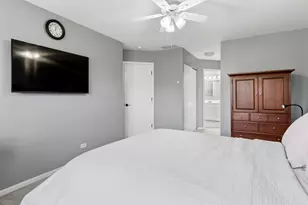 2285 Reflections Dr, Aurora, IL 60502 - Photo 13