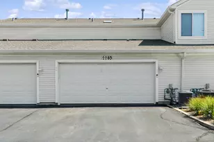 2285 Reflections Dr, Aurora, IL 60502 - Photo 19