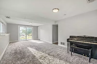 2050 Shepard Road, Hoffman Estates, IL 60169 - Photo 21